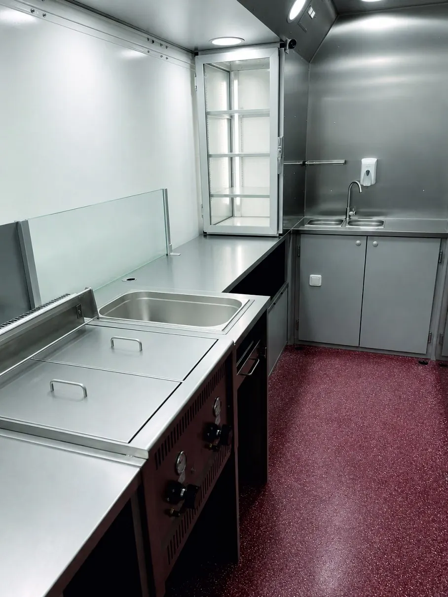 Innenausbau in Edelstahl