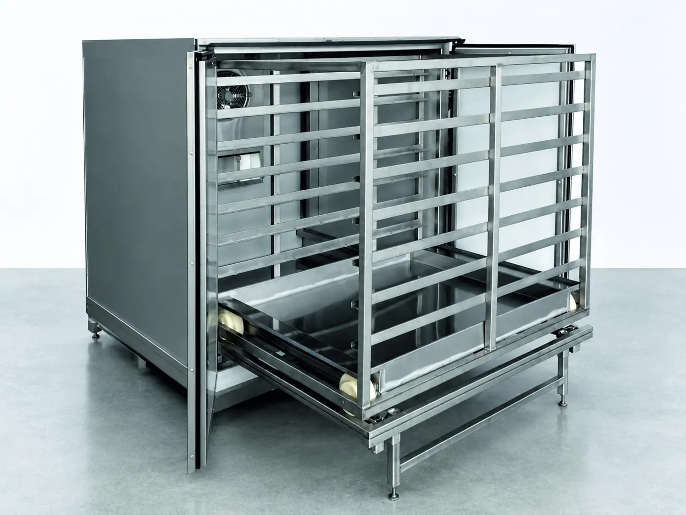 Grillhendl-Kühlbox mit ausziehbarem Spießwagen
